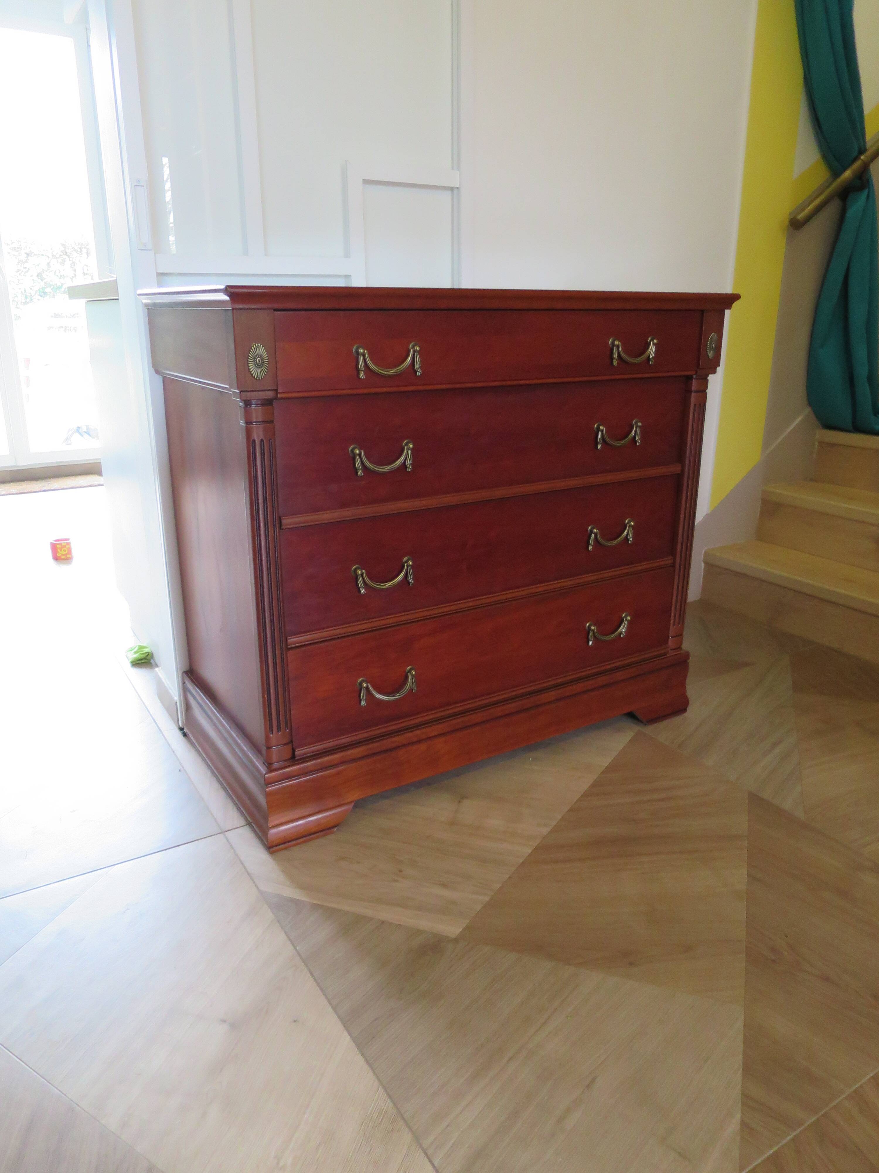 Commode 4 tiroirs – Teinte merisier – Imitation Style Empire – Années 80