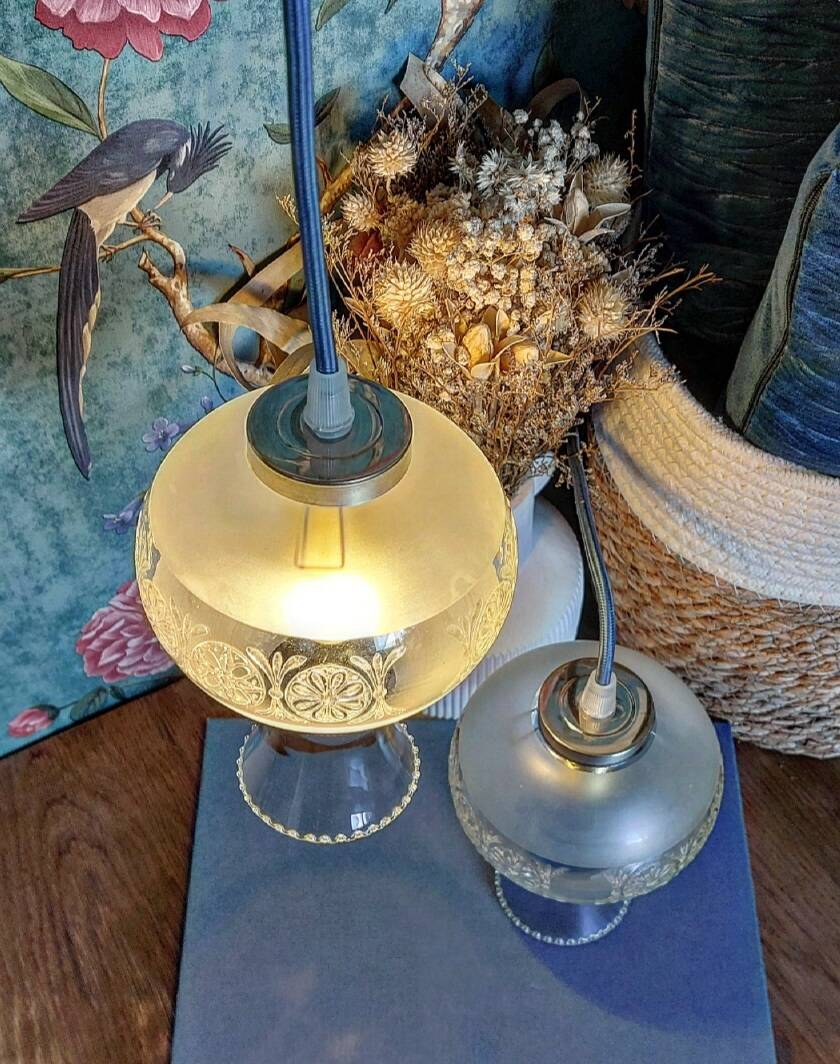 Transparent vintage portable lamp
