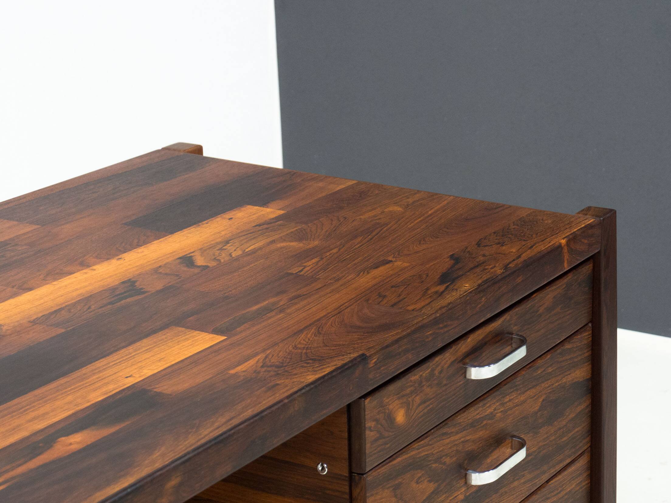 L’Atelier San Paolo rosewood writing desk by Jorge Zalszupin