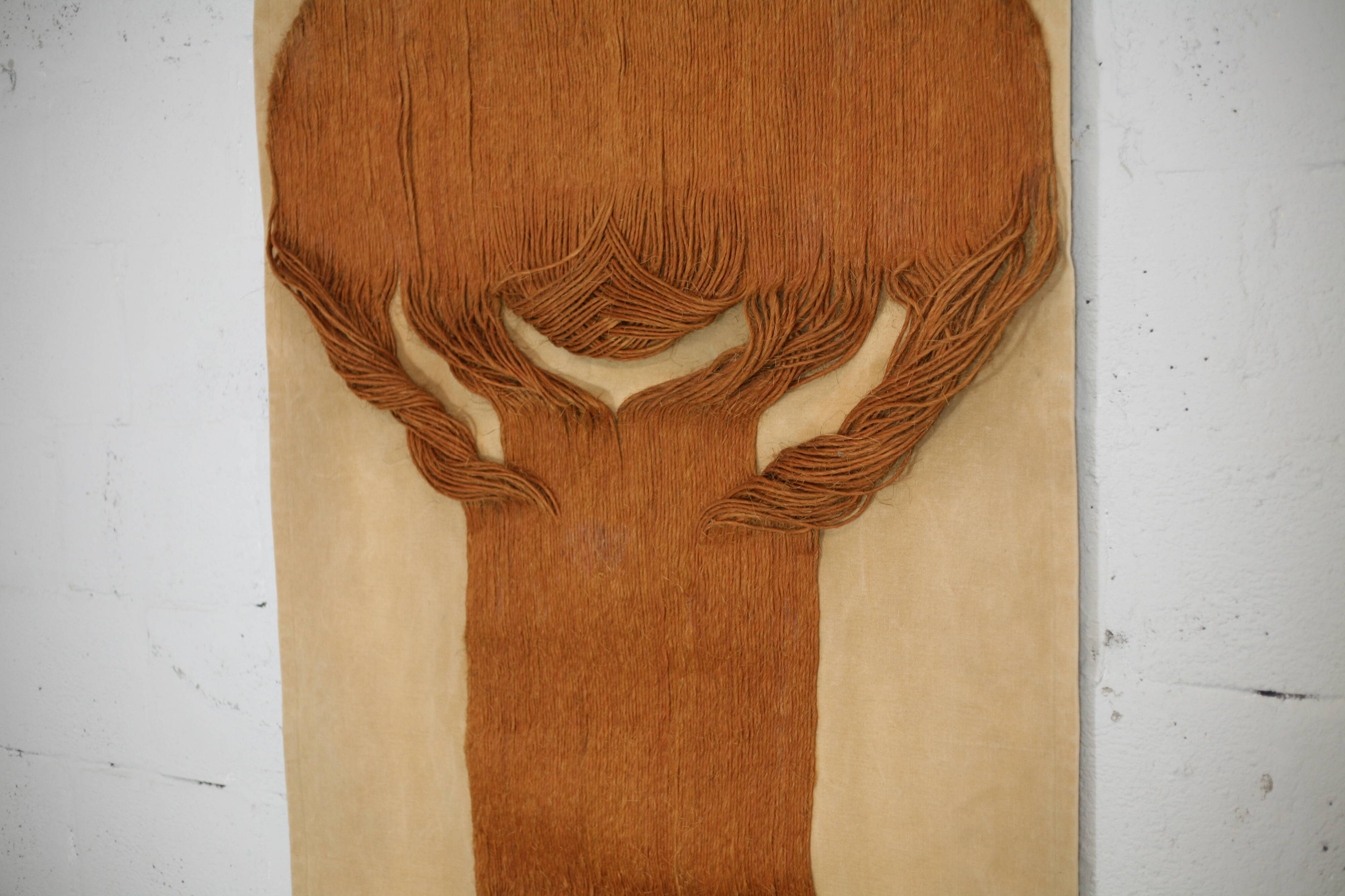Tapisserie en fibres collées, forme libre, France, circa 1960