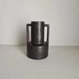 Vase moderniste en céramique noire / fabrication artisanale / vintage