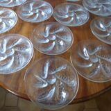 Set of 12 vintage 70s Arcoroc oyster plates