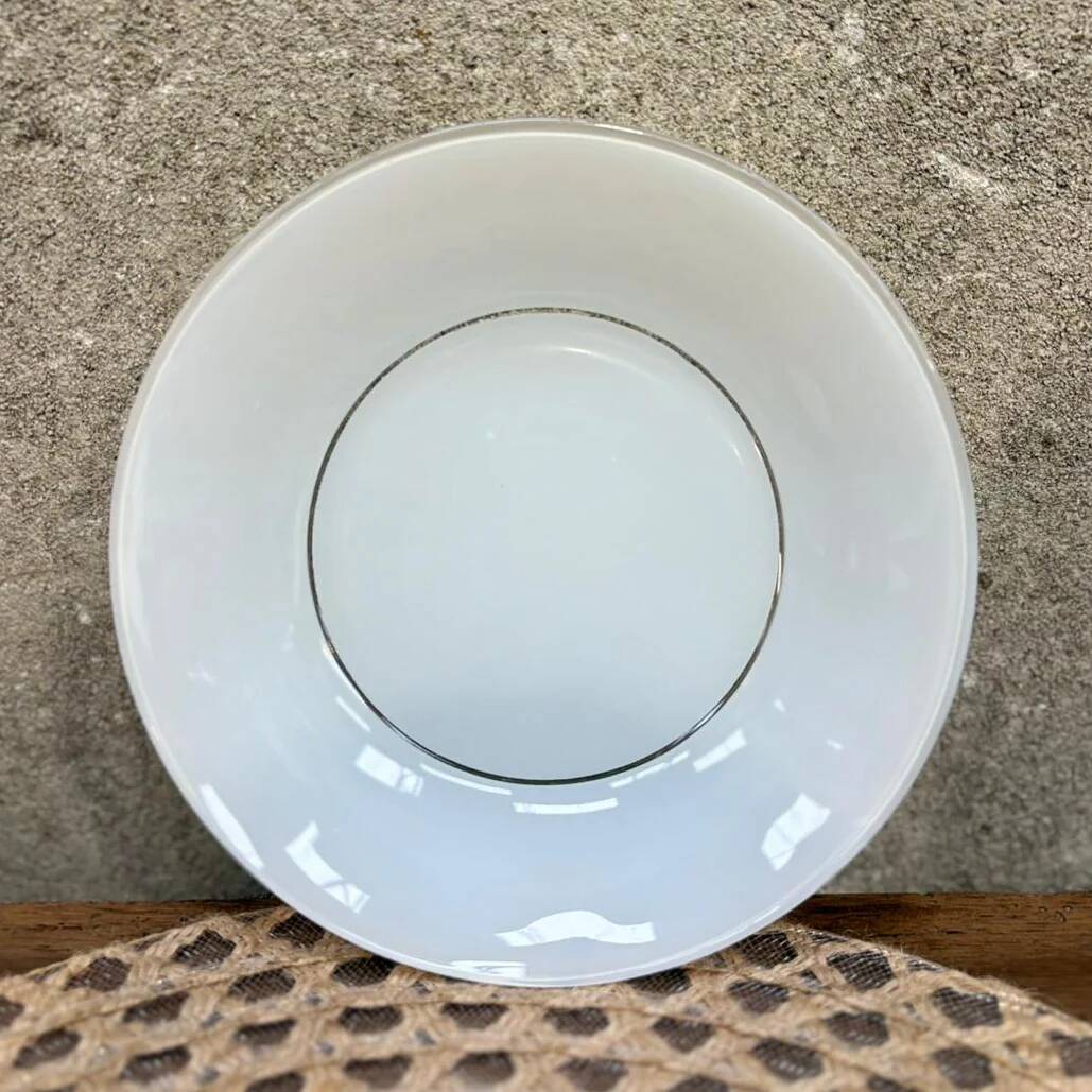 Assiette creuse en verre