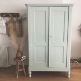 Armoire parisienne vert d’eau