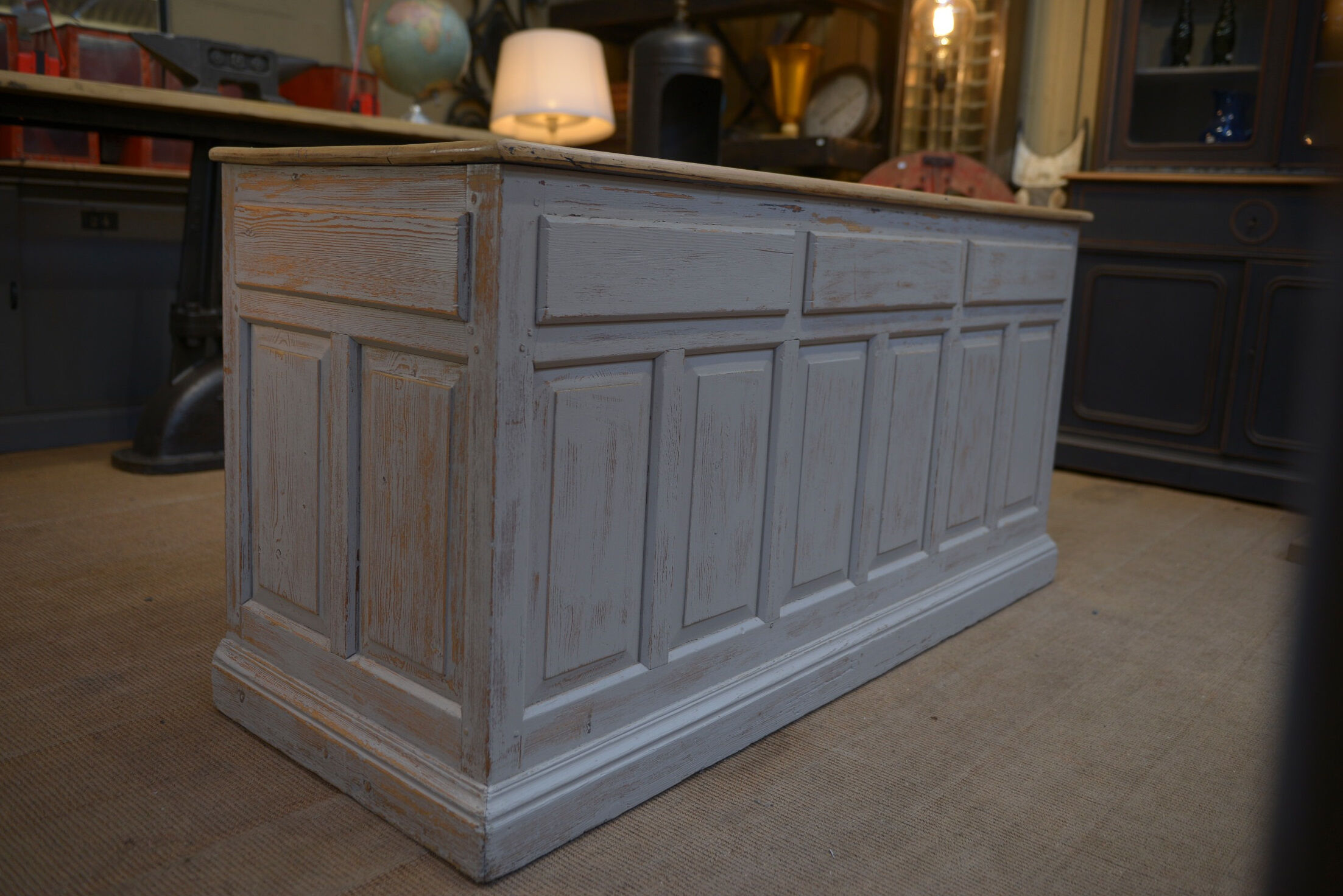Countertop in gray patinated fir 1960