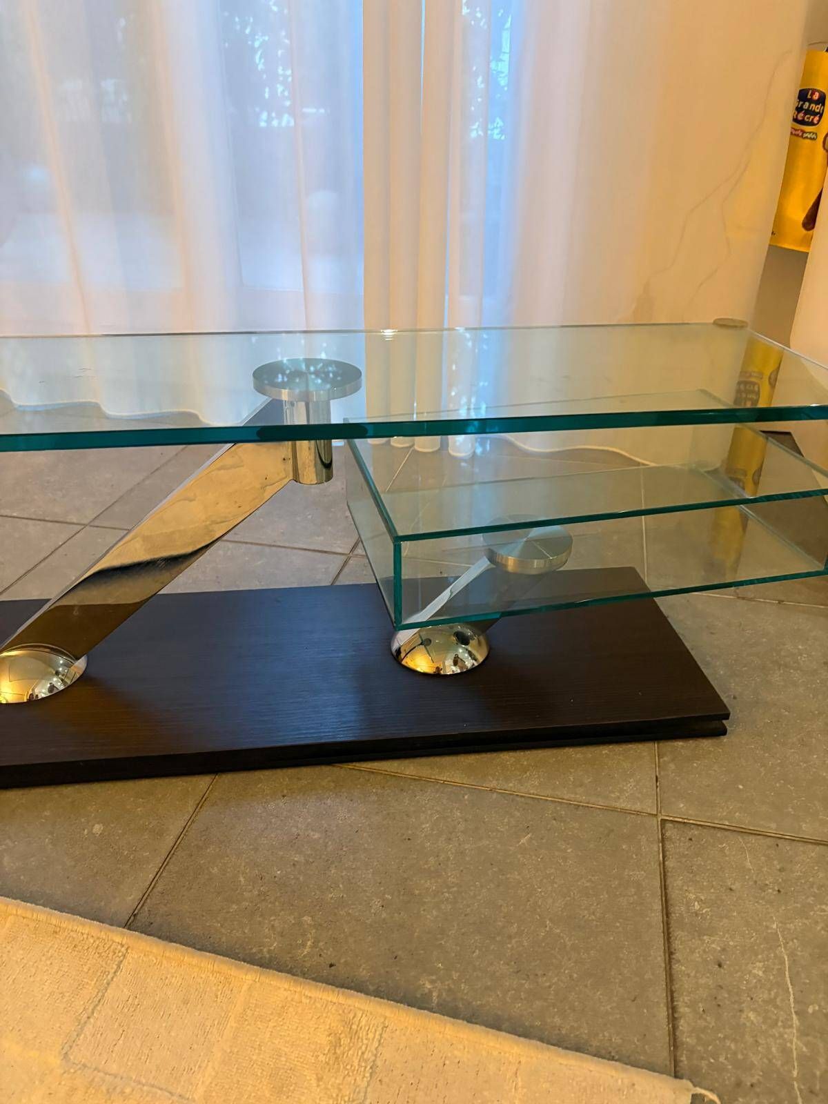 Showtime television unit ROCHEBOBOIS
