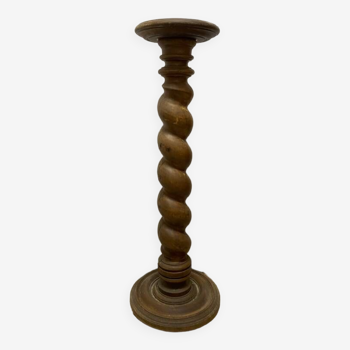 Twisted wooden column