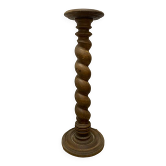 Twisted wooden column