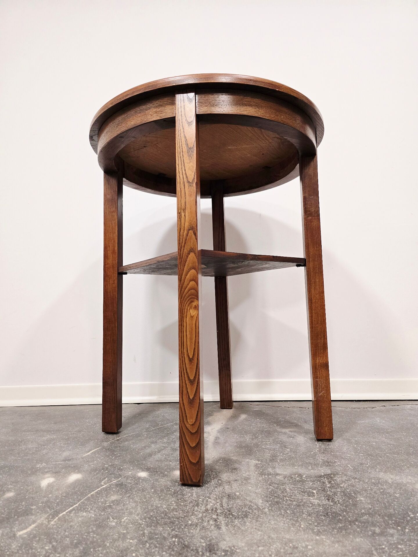 Table d'appoint en bois massif vintage des années 50