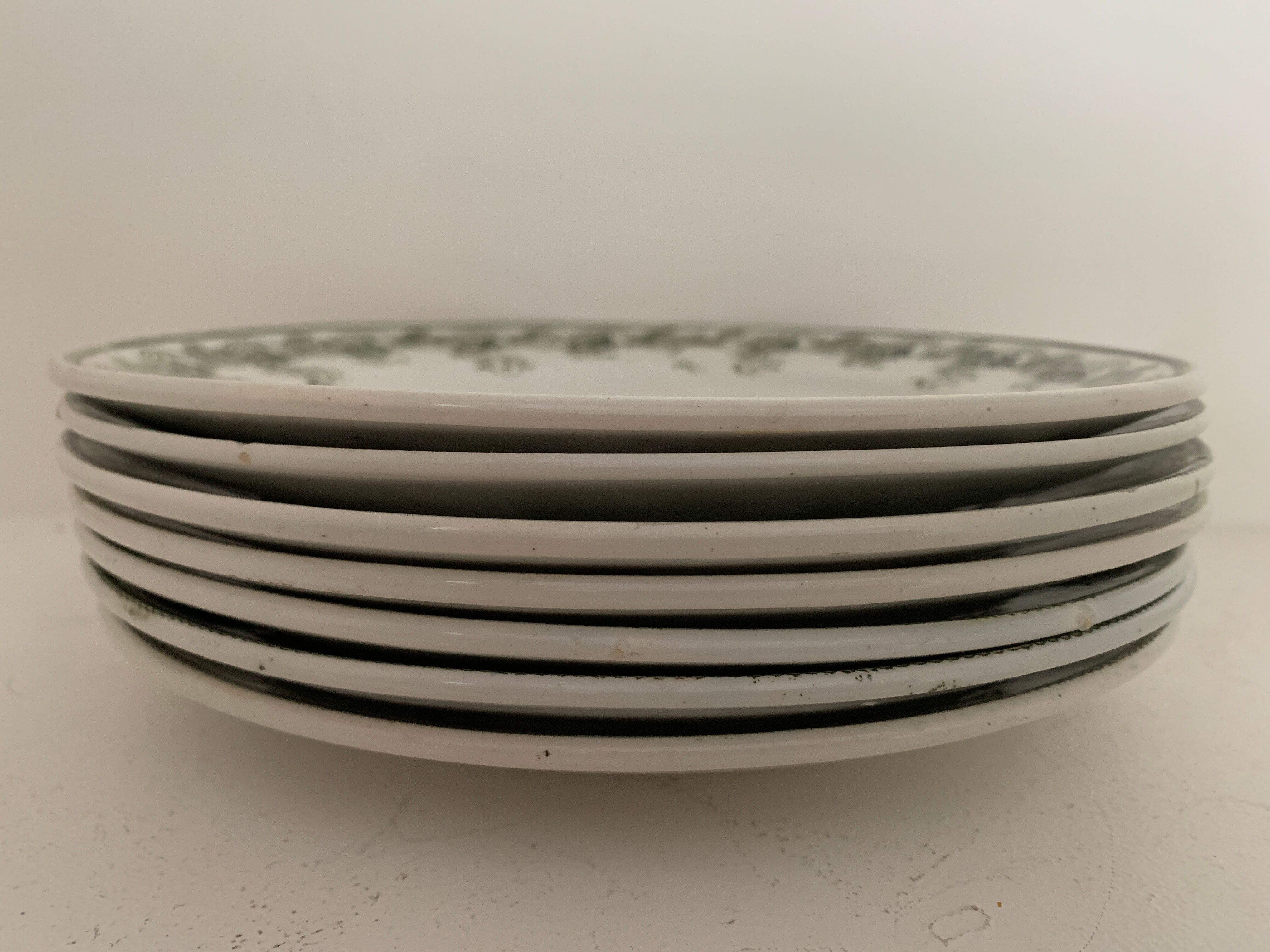 7 dessert plates Moulin des Loups et Hamage, Violetta