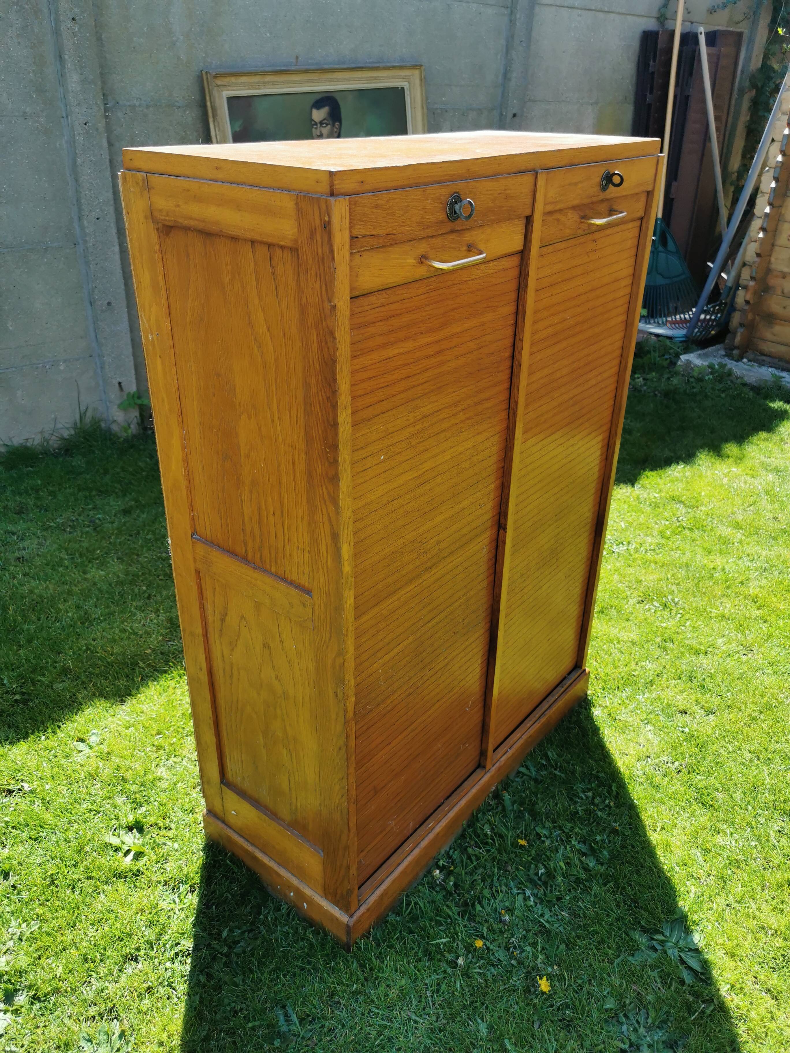 Light oak double curtain binder, year 50