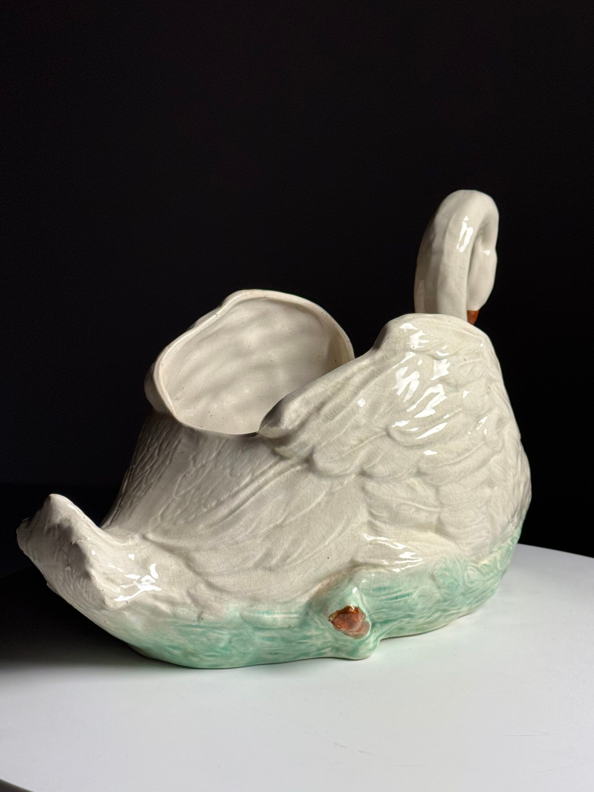 Champagne cooler vase swan vintage