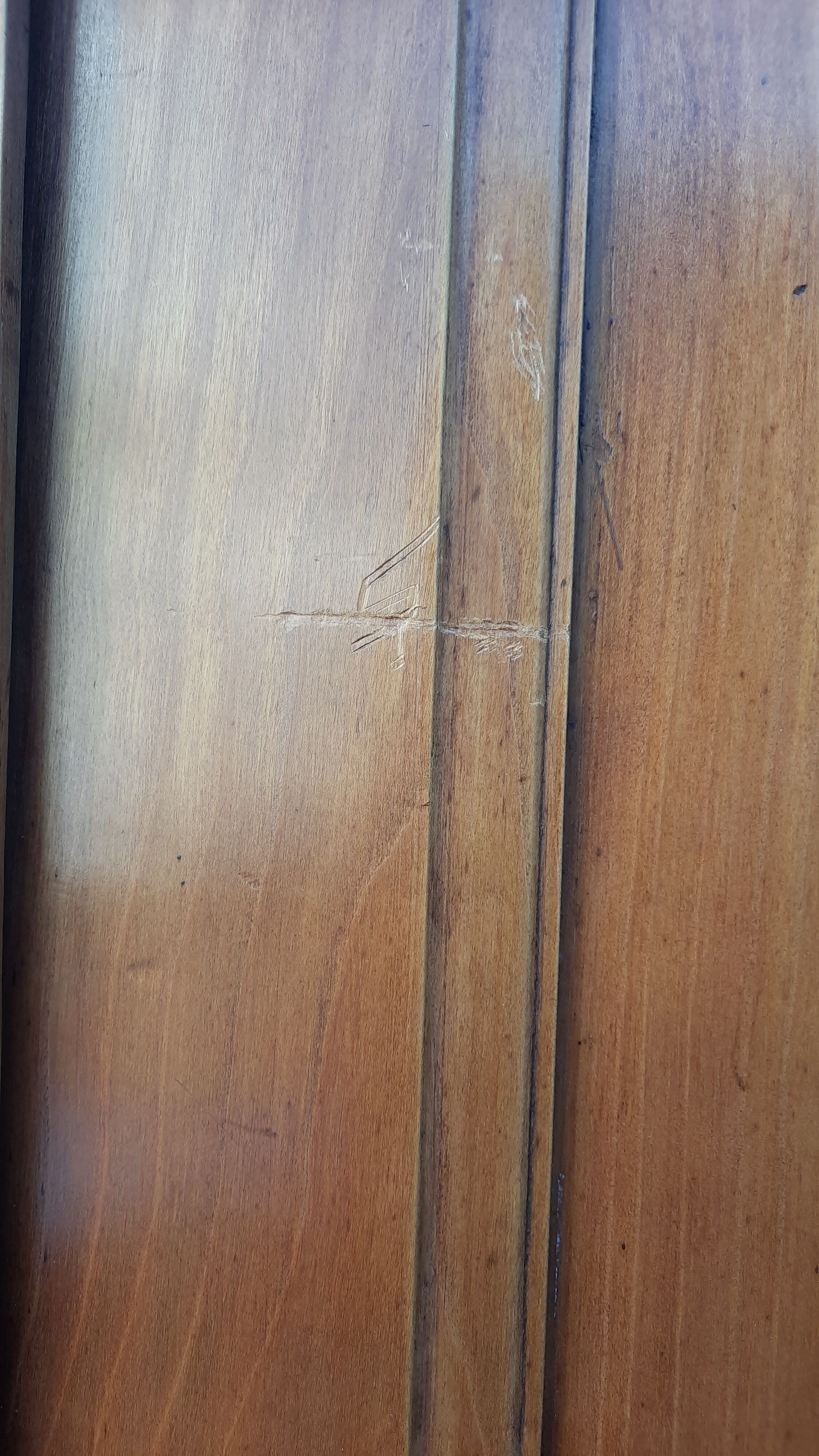 Louis Philippe dresser