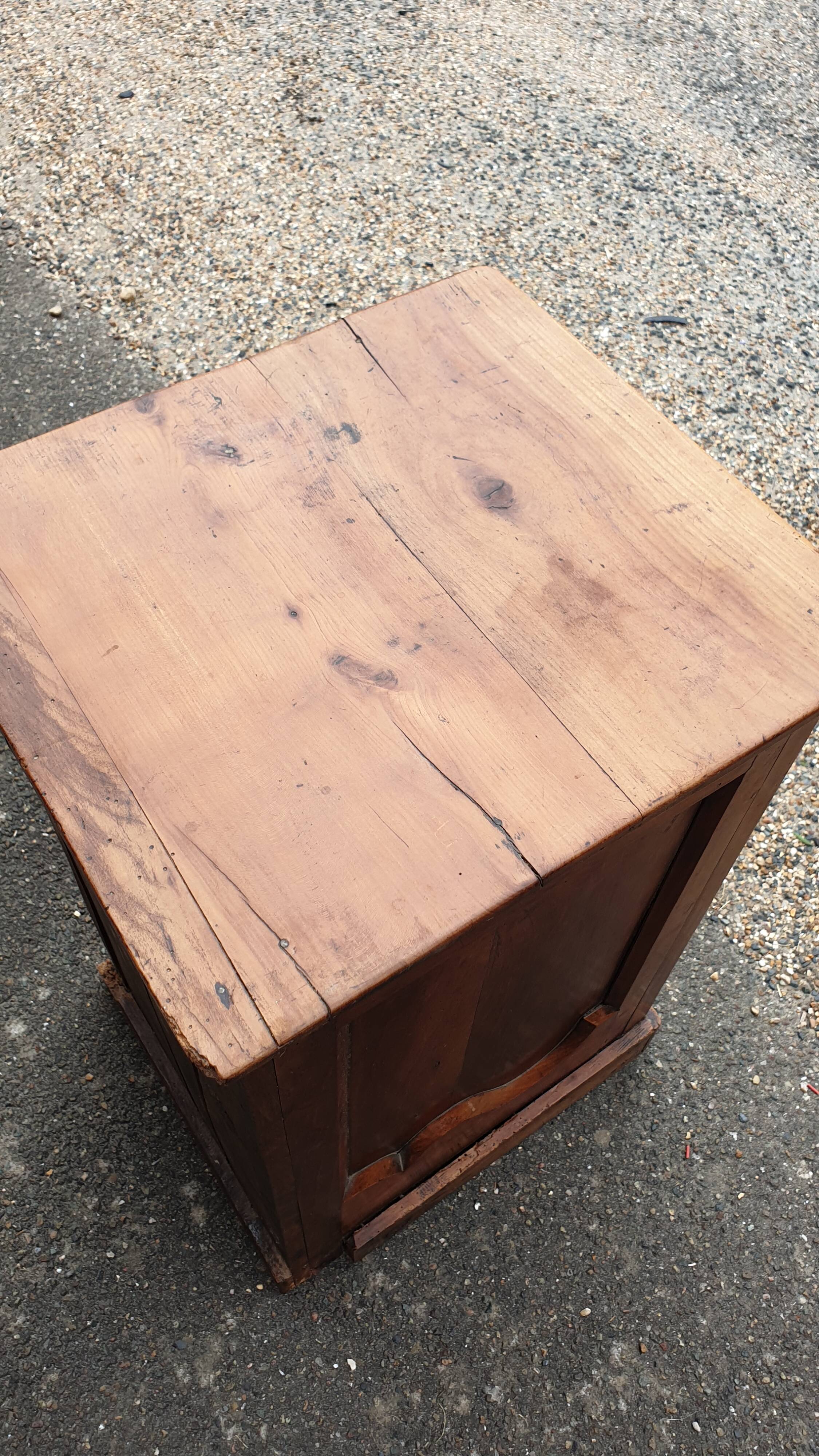 Chevet cherisier style louis Philippe