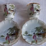 Lot composé  de 2 tasses et soucoupes anciennes en fine porcelaine