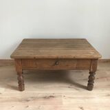 Coffee table in oak