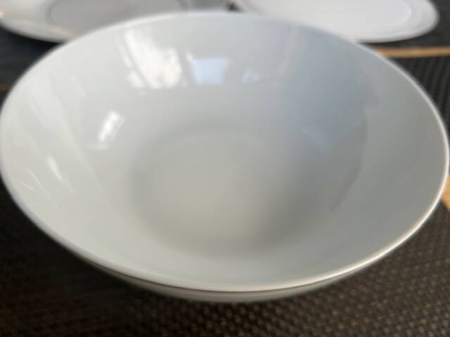 Bernardaud Limoges table service platinum model, 45 pieces