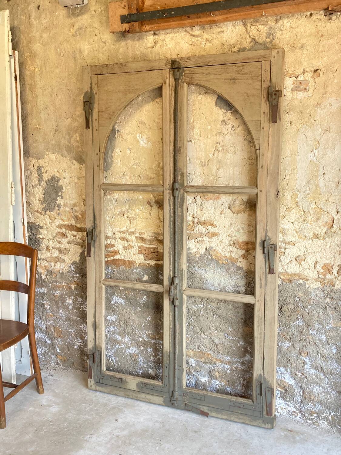 Arched windows in solid oak