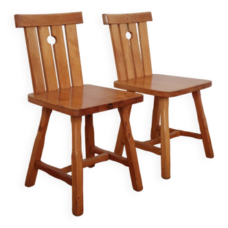 Paire de chaises en pin rustiques