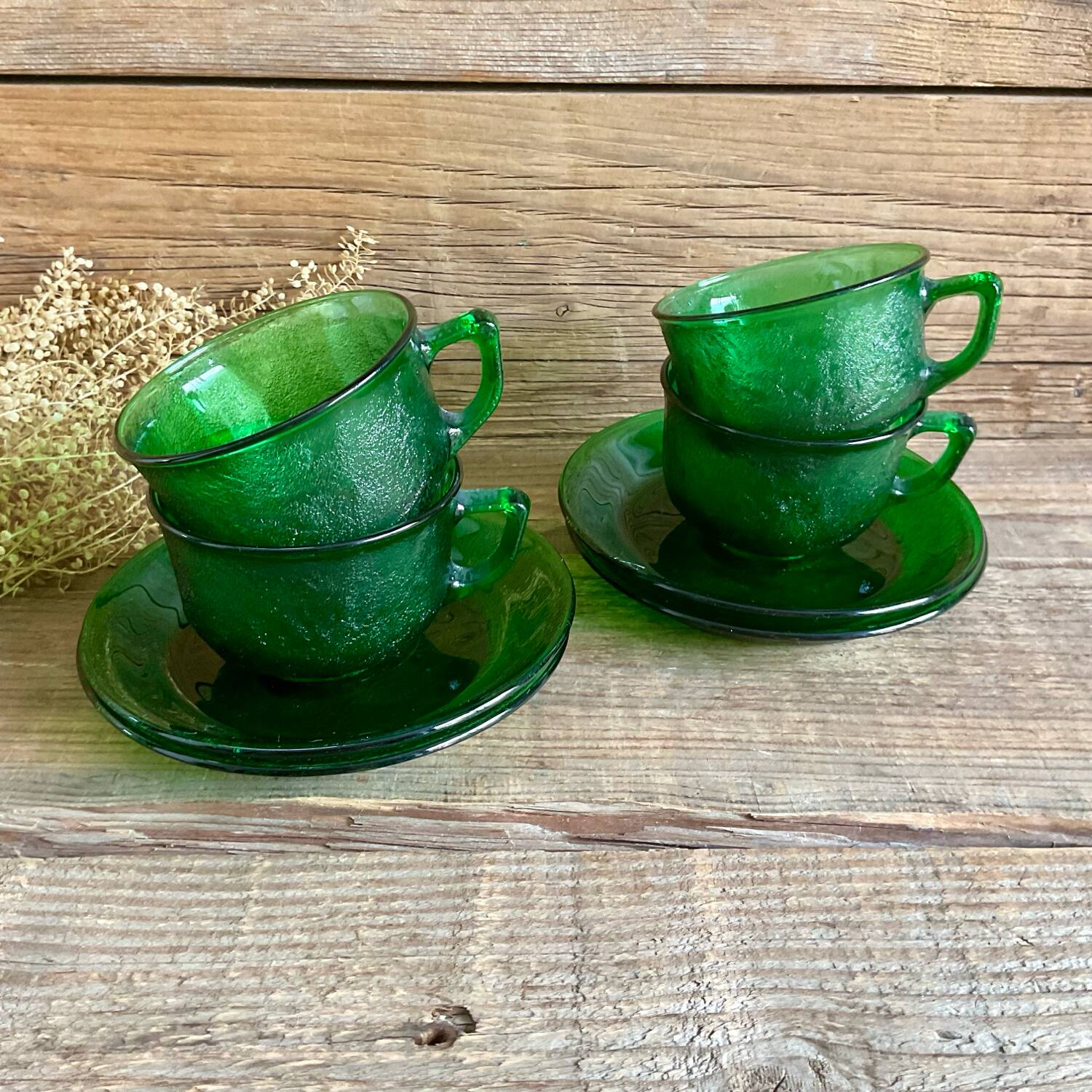 4 Arcoroc Sierra green cups