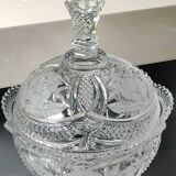 Large Bonbonniere/Drageoir in Bohemian crystal. Frosted floral motifs, diamond tip. Boho chic