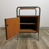 Table de chevet chromée Bauhaus par Robert Slezak