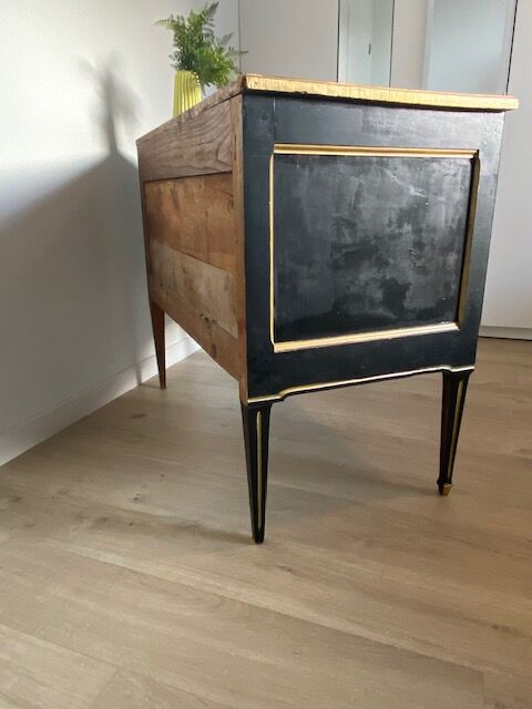 Painted chest of drawers