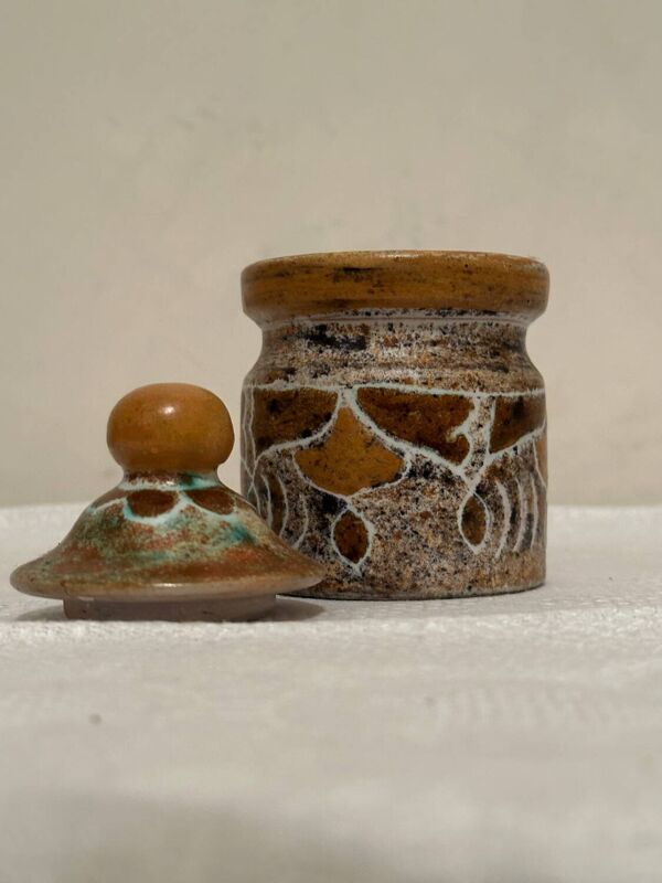 Petit pot en céramique par Bernard Buffat