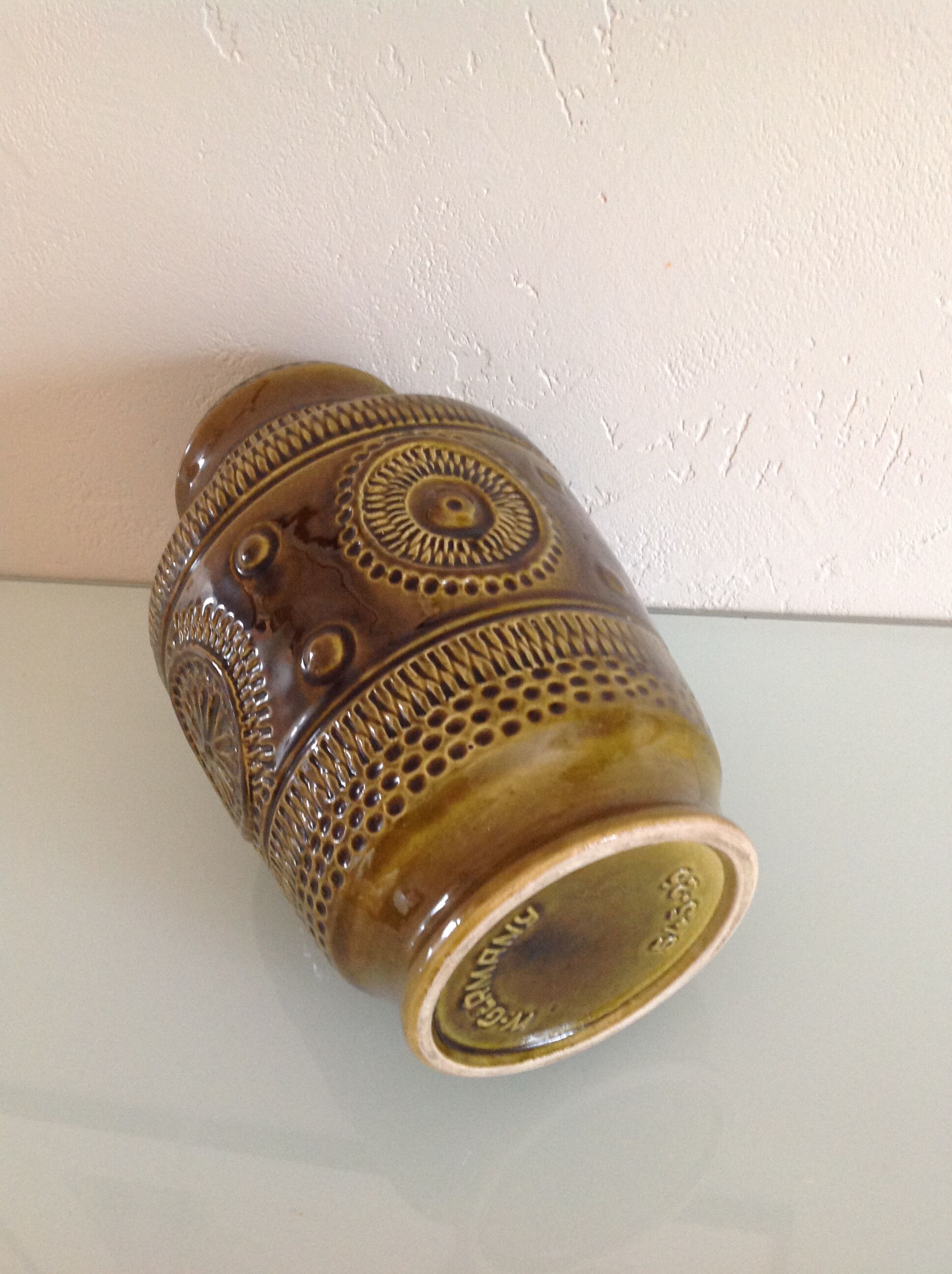 Olive green vintage vase ceramic Fat Lava Bay Keramik