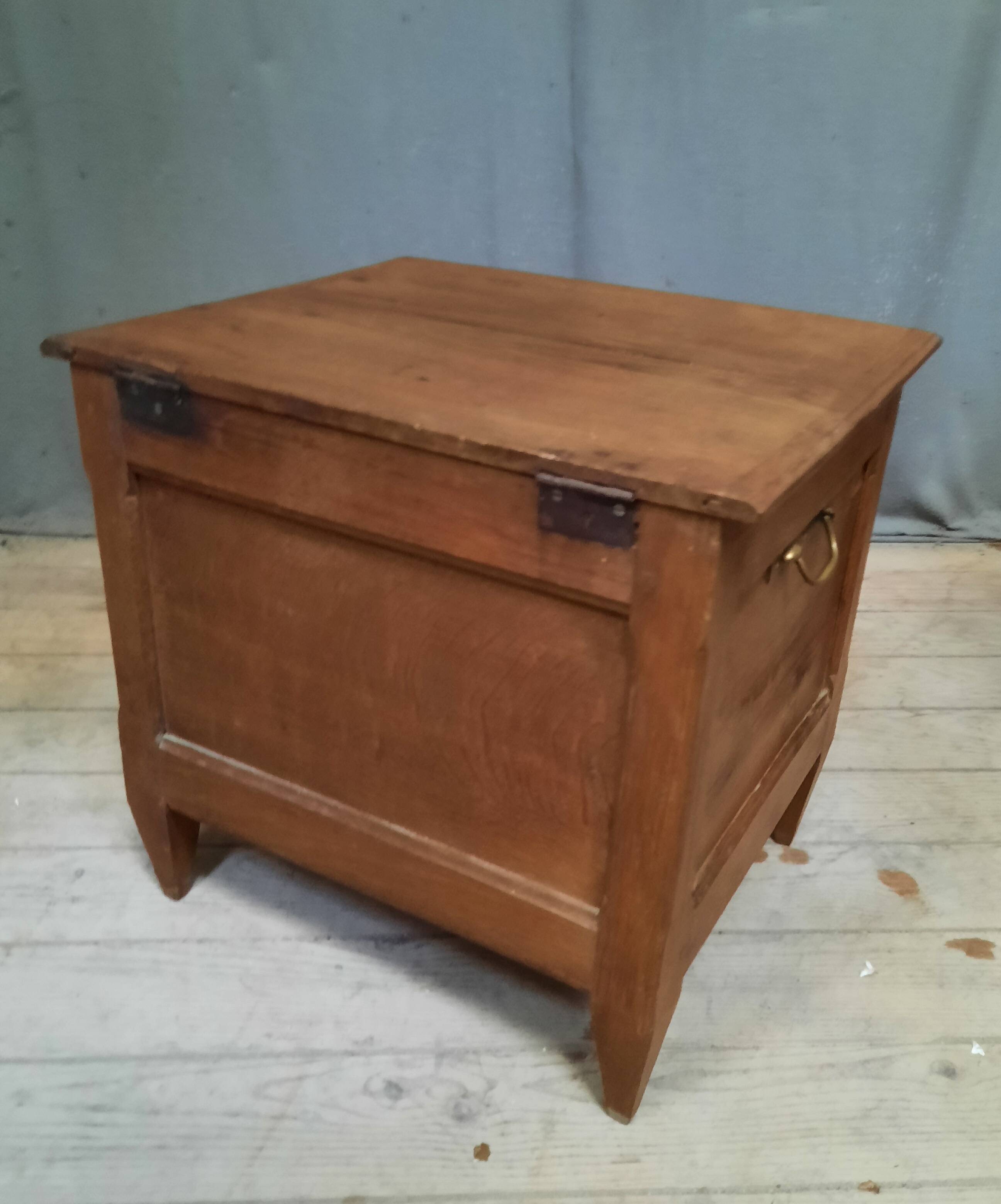 Oak chest