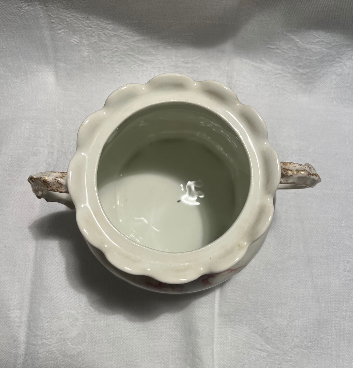 Antique porcelain bonbonnière with floral design – Belle Époque, circa 1900