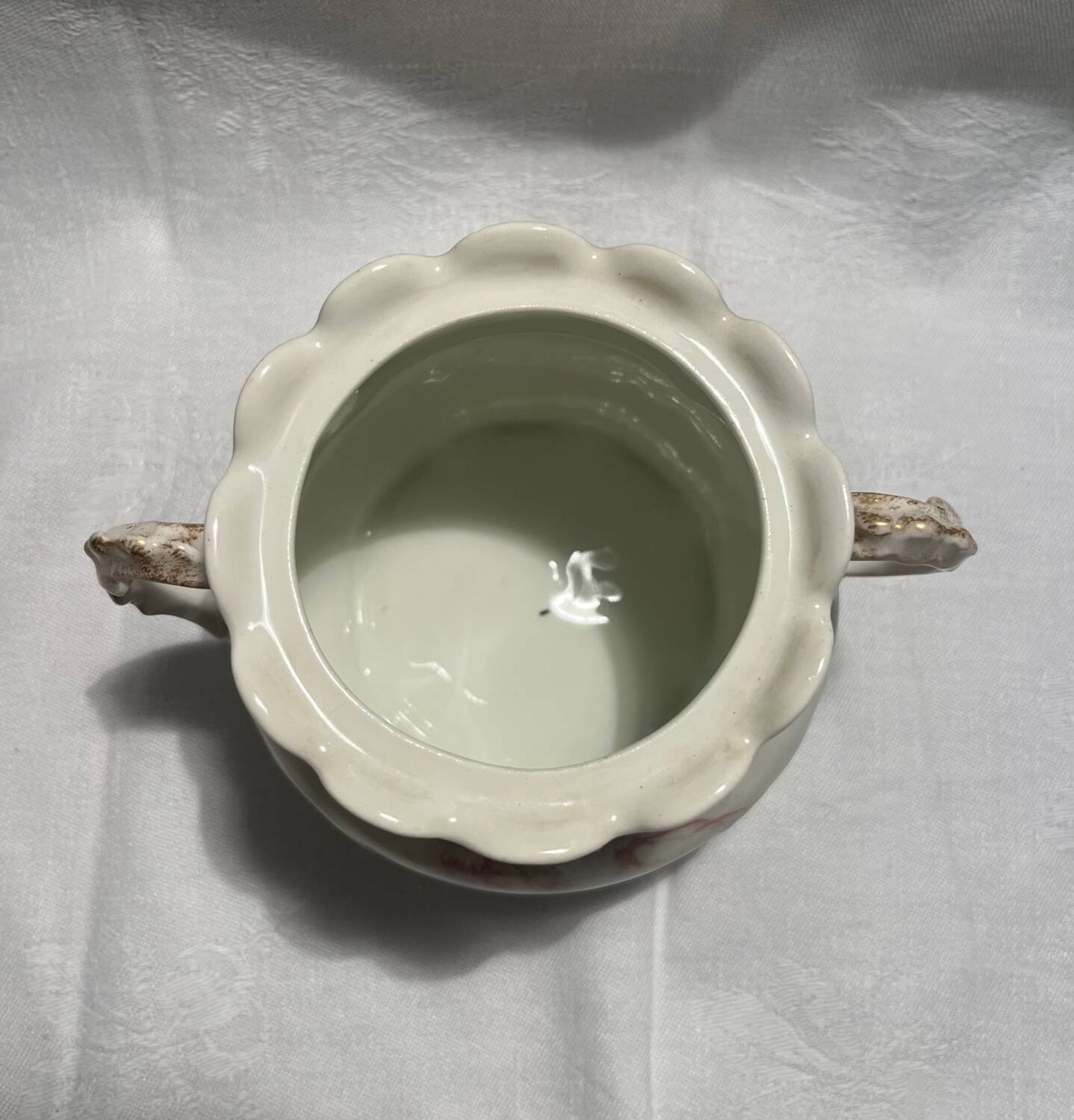 Antique porcelain bonbonnière with floral design – Belle Époque, circa 1900