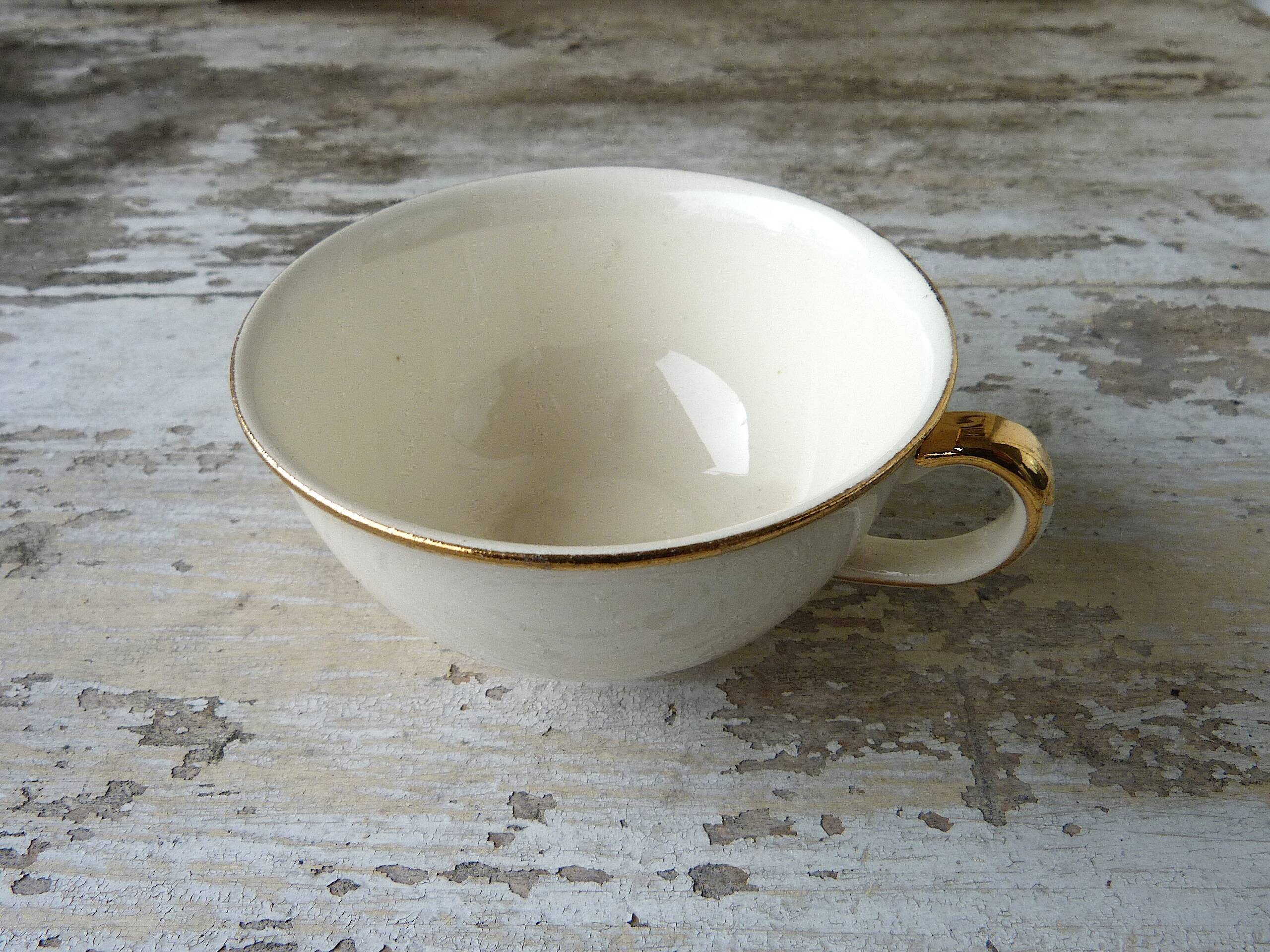 2 Villeroy & Boch Mettlach Ivory and Gold Cups and Saucers