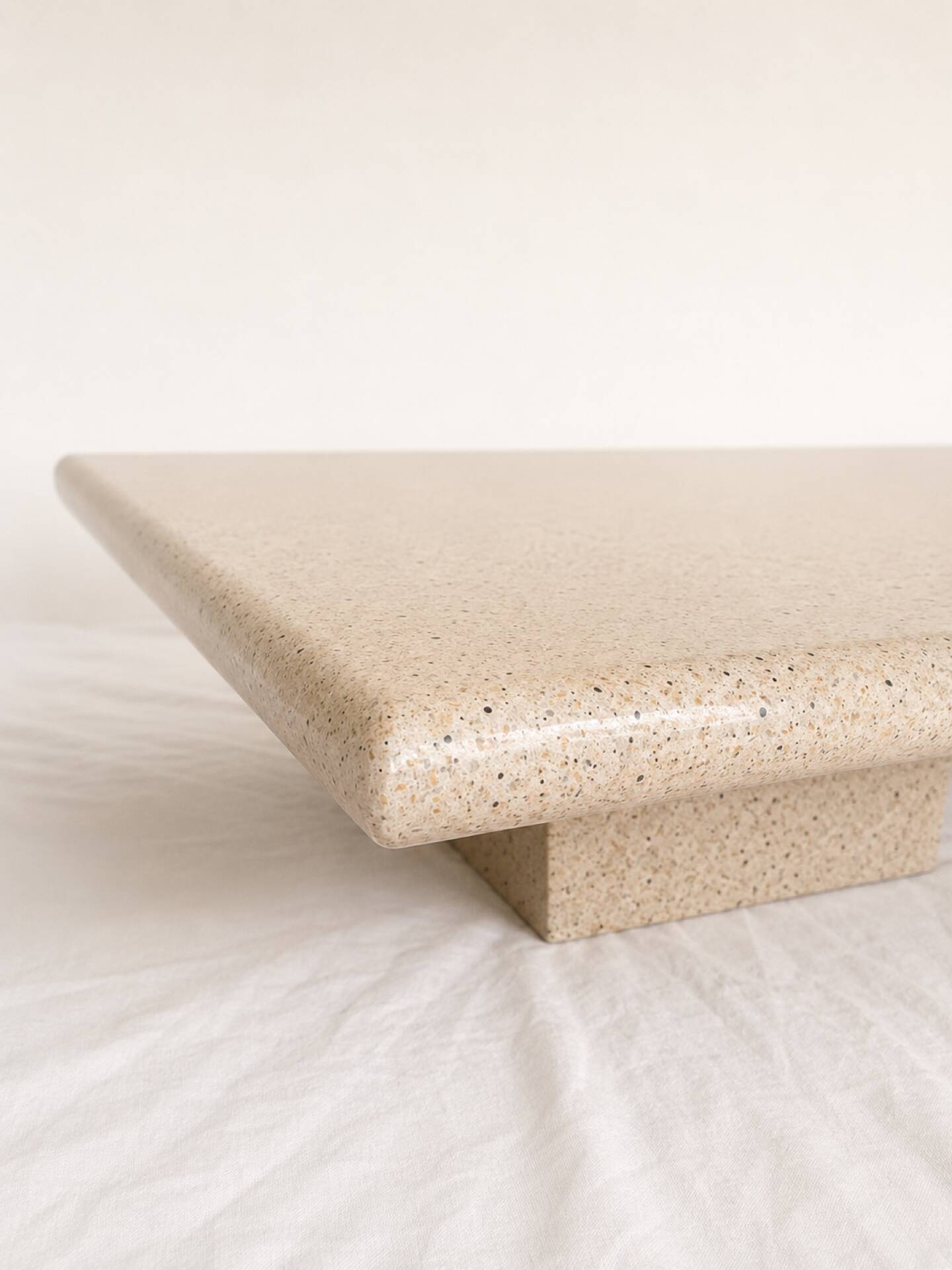 Jean Claude Mahey coffee table in speckled resin and wood, 1970s.
