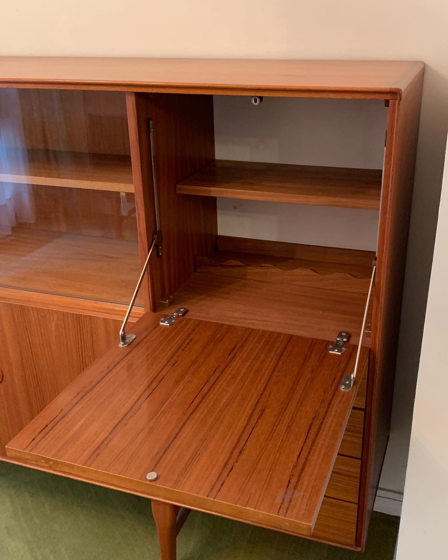 Fristho teak cupboard-bar