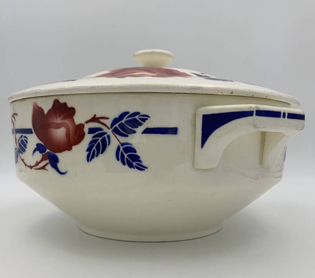 Antique French earthenware soup tureen K & G Lunéville, "Chantal" model