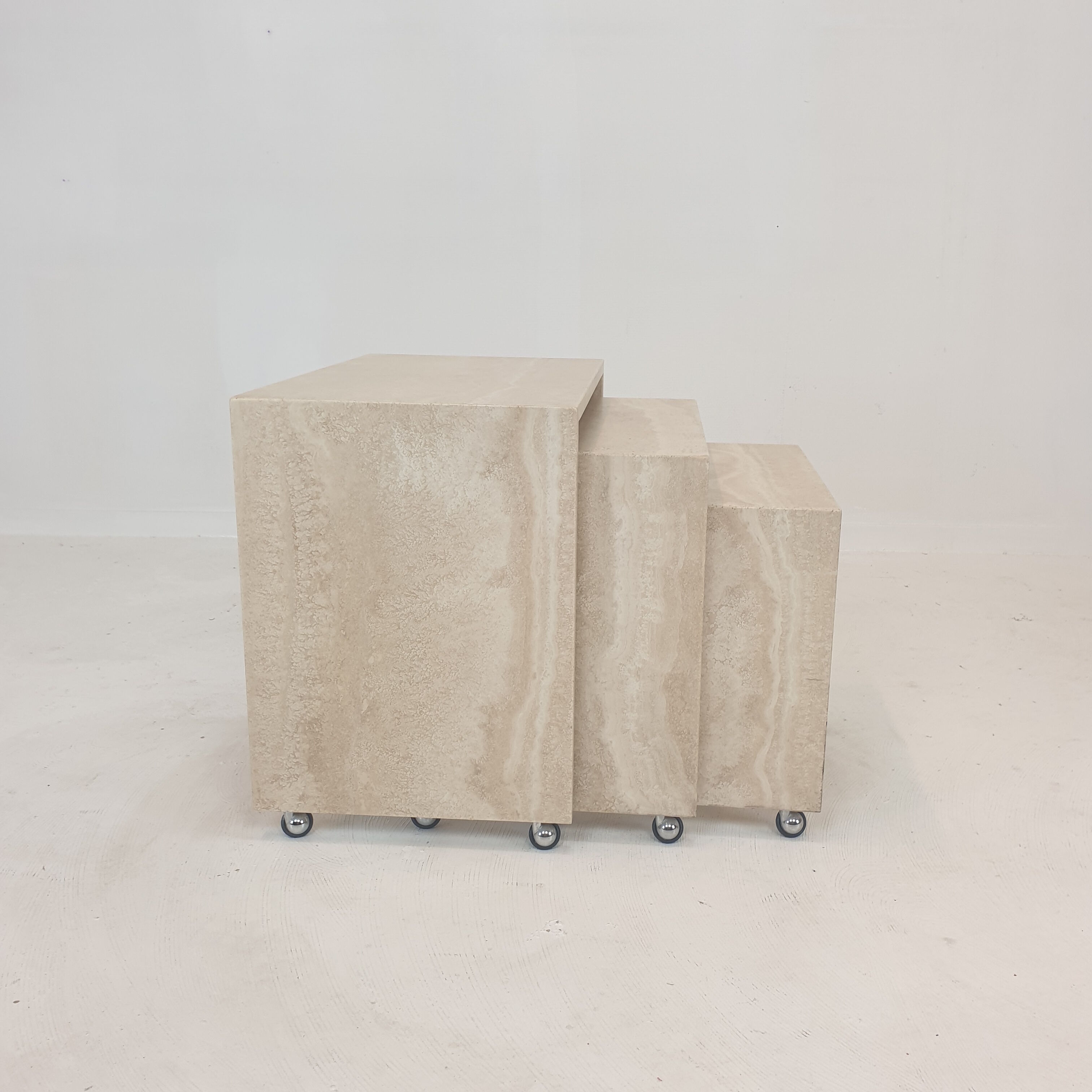 Set of 3 Italian Travertine Nesting Tables, 1980s