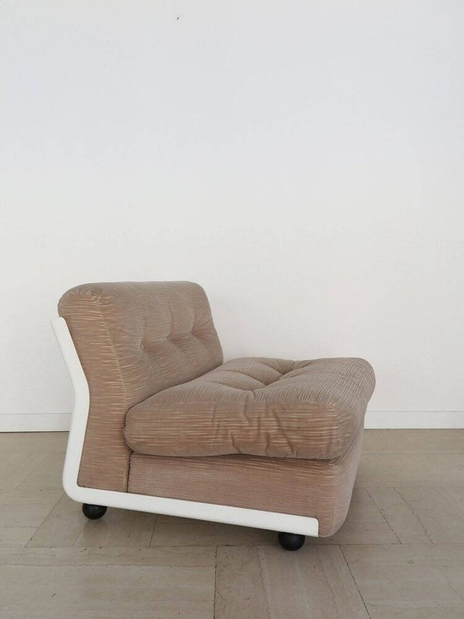 Italian Amanta Lounge Chair by Mario Bellini for C&b Italy, 1973
