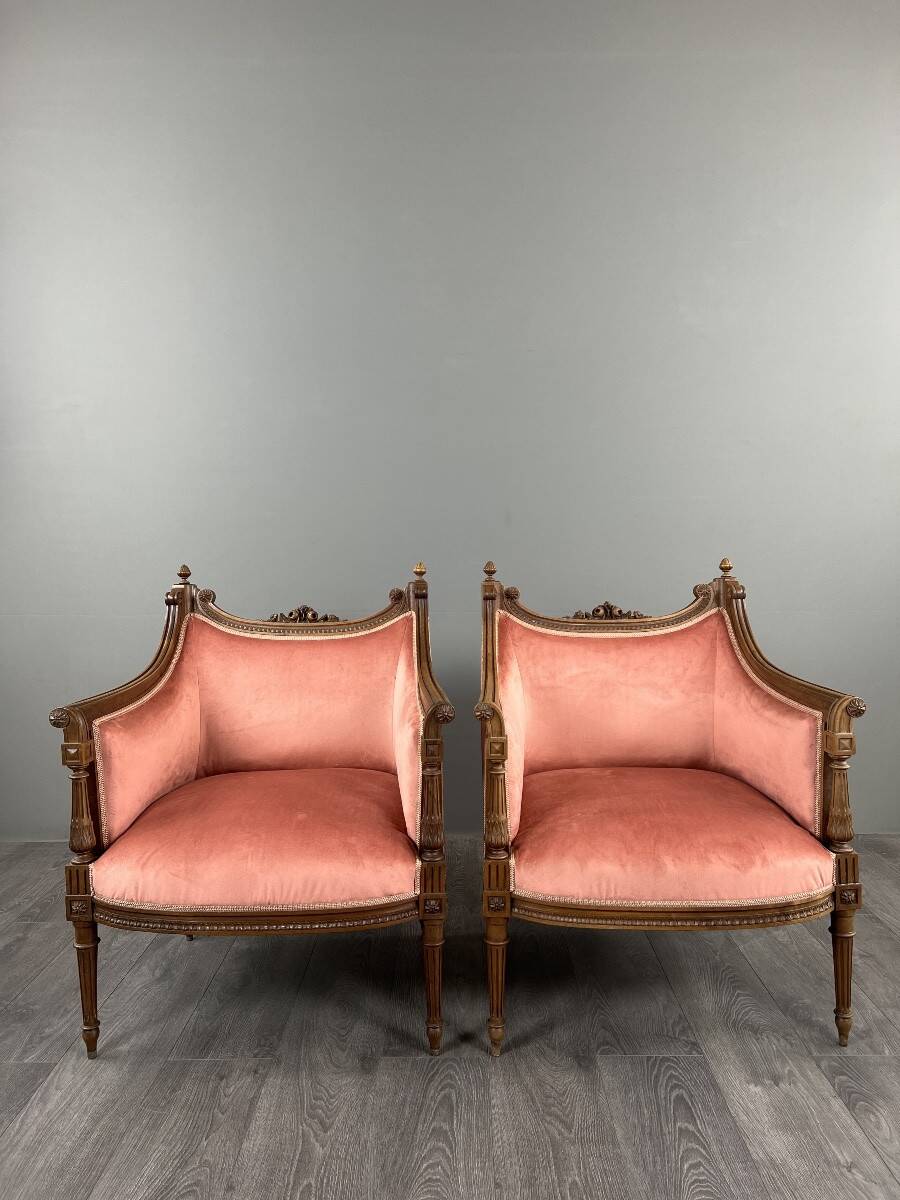 Paire de fauteuils bergères de style Louis XVI en bois sculpté, velours, XX