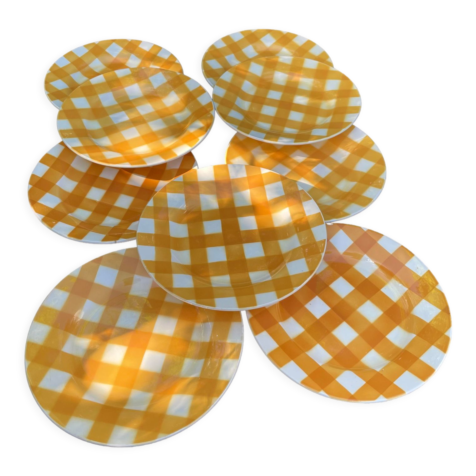 Set of nine flat ceramic plates yellow Scottish decoration in yellow/orange gridded ceramic