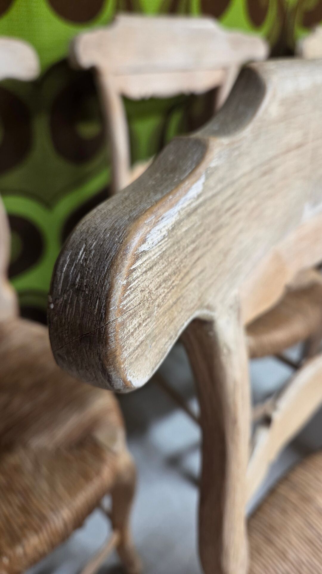 8 rustic oak chairs with patina, straw seating, 1950s.