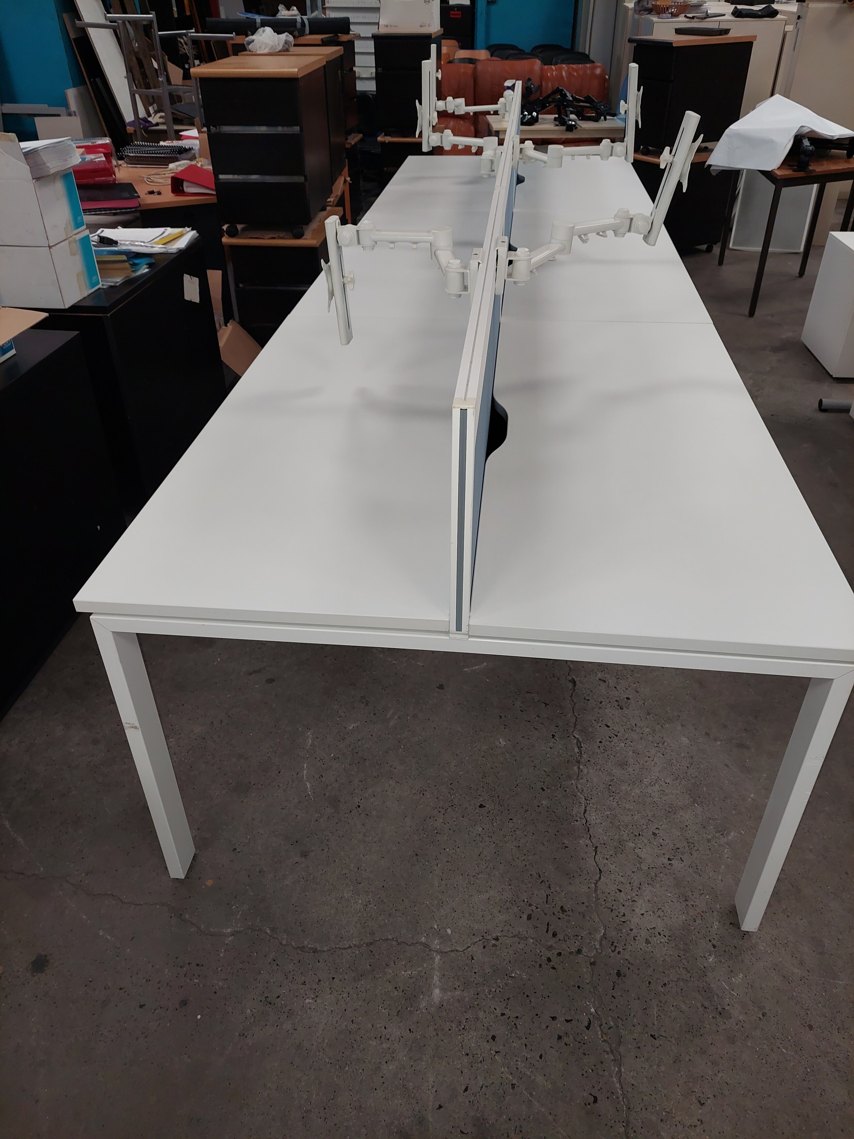 Bench desks 6 workstations with 3 removable partitions used good condition