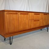 Scandinavian line in Meredew teak