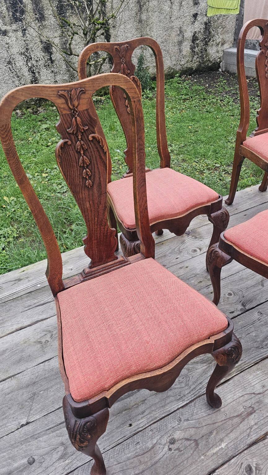 Set of 4 carved wooden chairs from the late 19th century in the Dutch style.