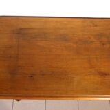 Table pieds cannelés