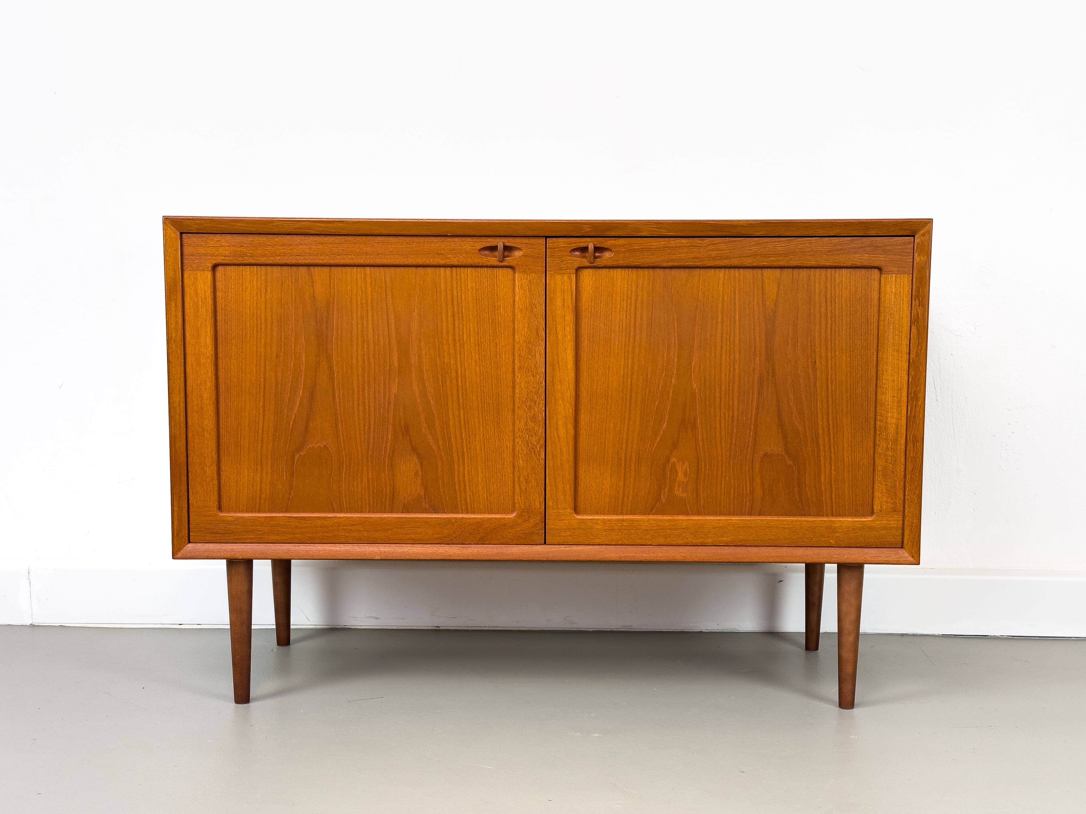 Buffet danois en teck par HW Klein pour Bramin, années 1960
