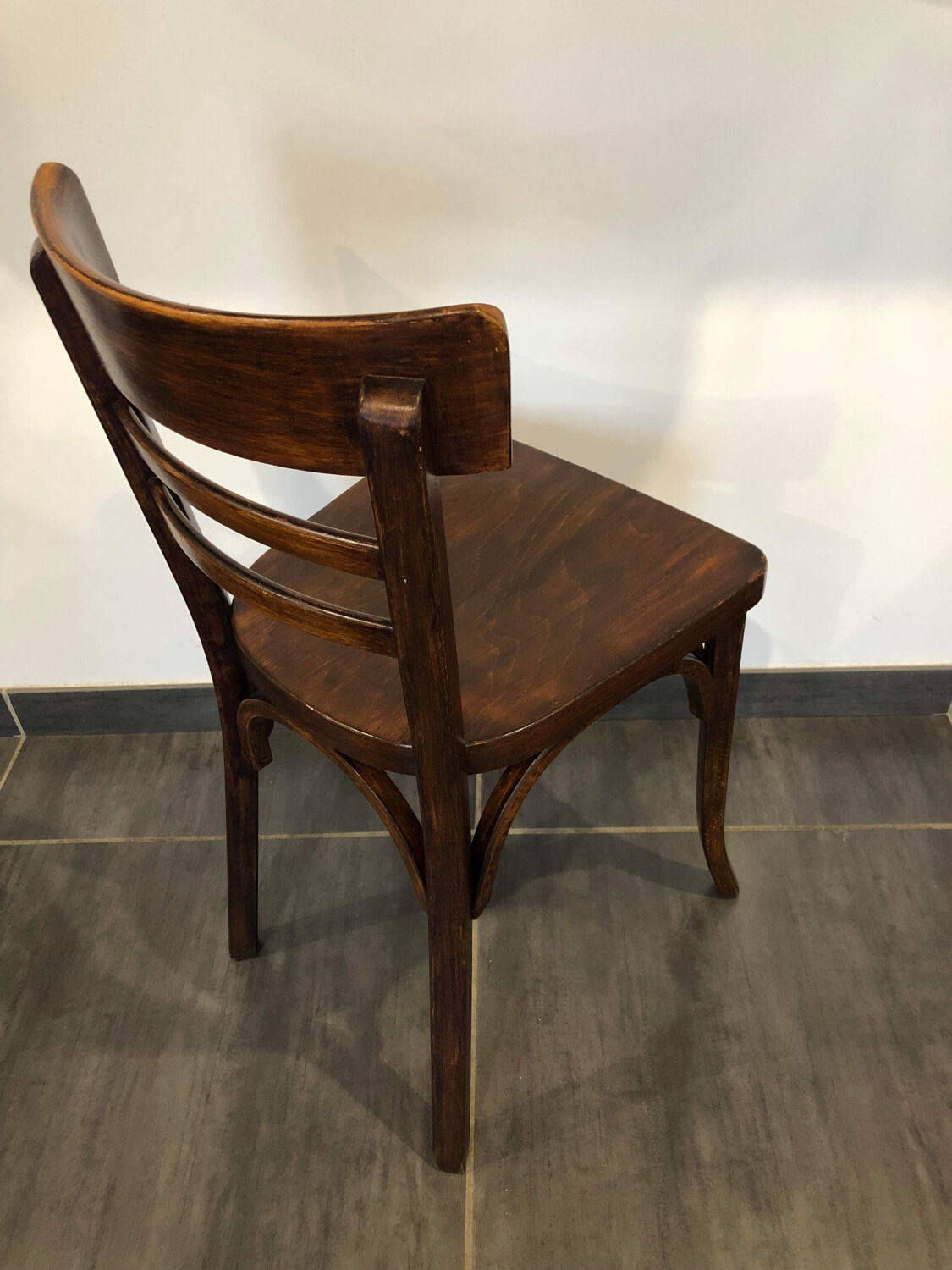 Suite de 4 chaises de bistrot Baumann vintage