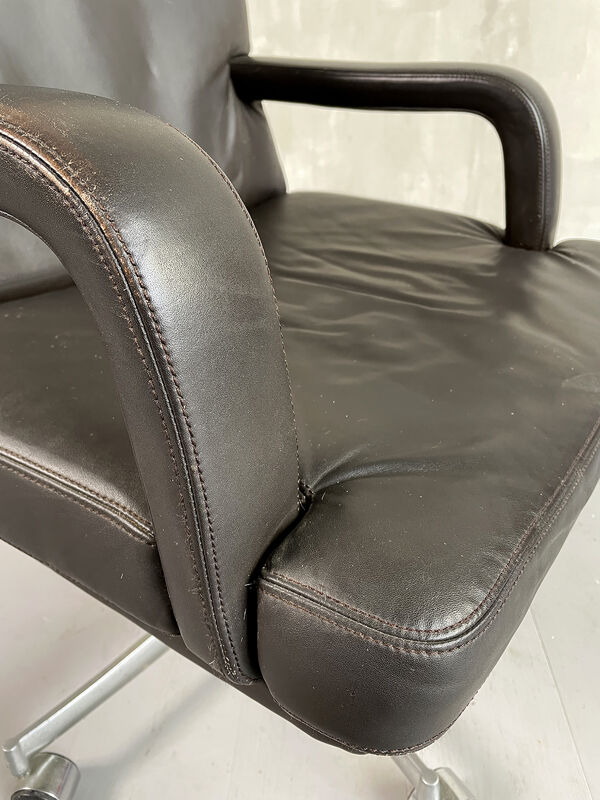 Fauteuil en cuir Mobilier International, 1970