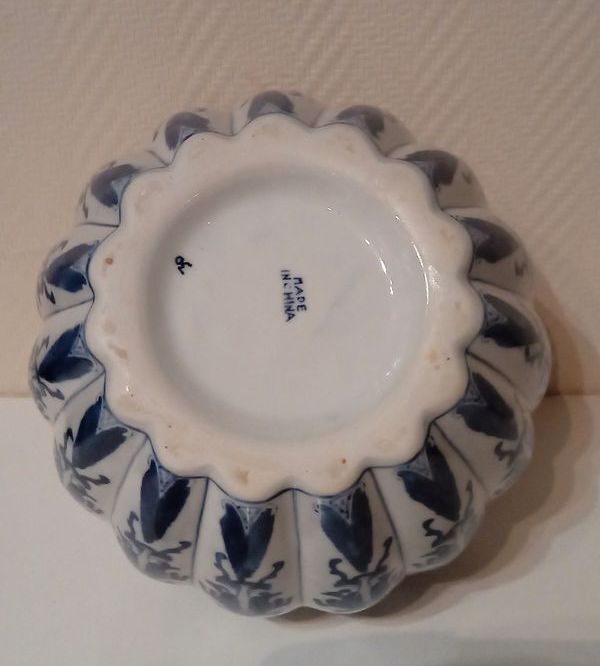 Chinese ginger porcelain pot blue and white