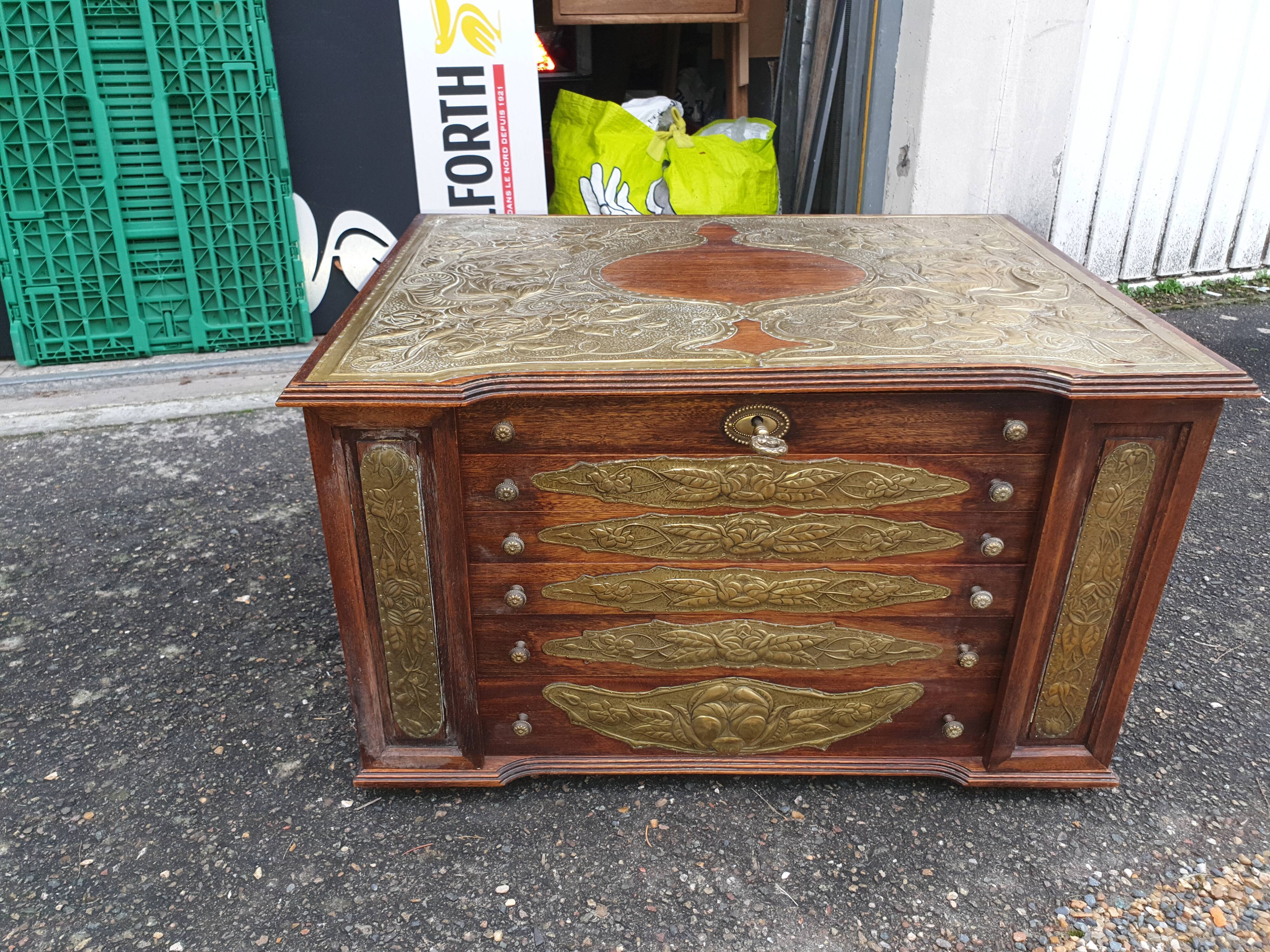 Silversmith box household treasure XIXth